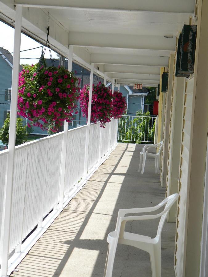 Fairway Inn By The Falls Niagara-Fälle Exterior foto