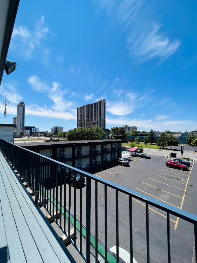 Fairway Inn By The Falls Niagara-Fälle Exterior foto